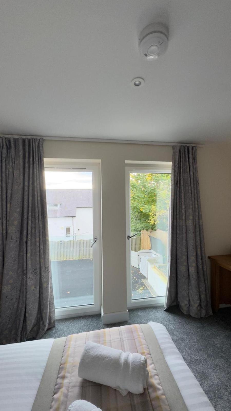 The Waverley Inn Holiday Homes Inverness Esterno foto