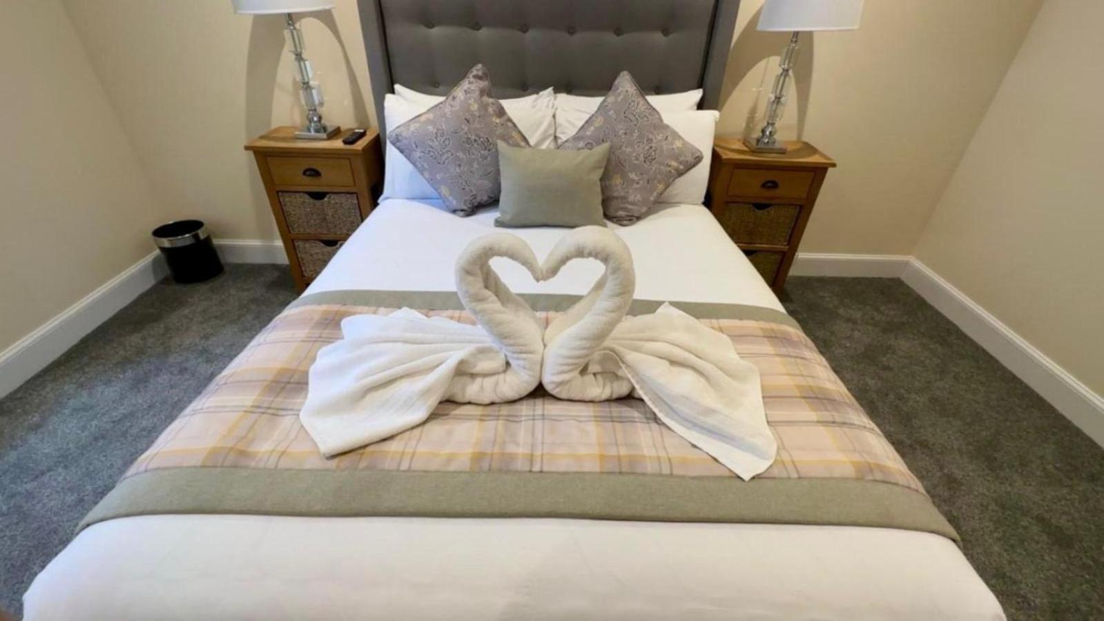 The Waverley Inn Holiday Homes Inverness Esterno foto